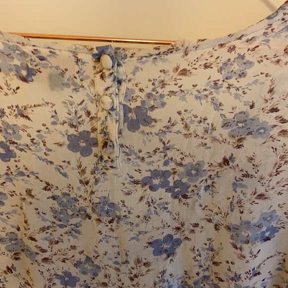 Lightweight summer blouse - Picture 5 of 5